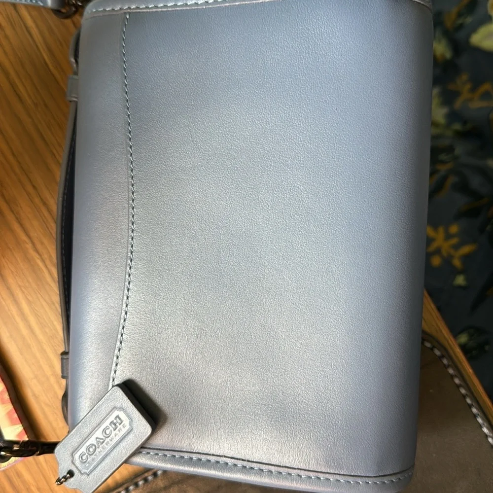 Coach Kip Turnlock crossbody - Picture 2 of 8